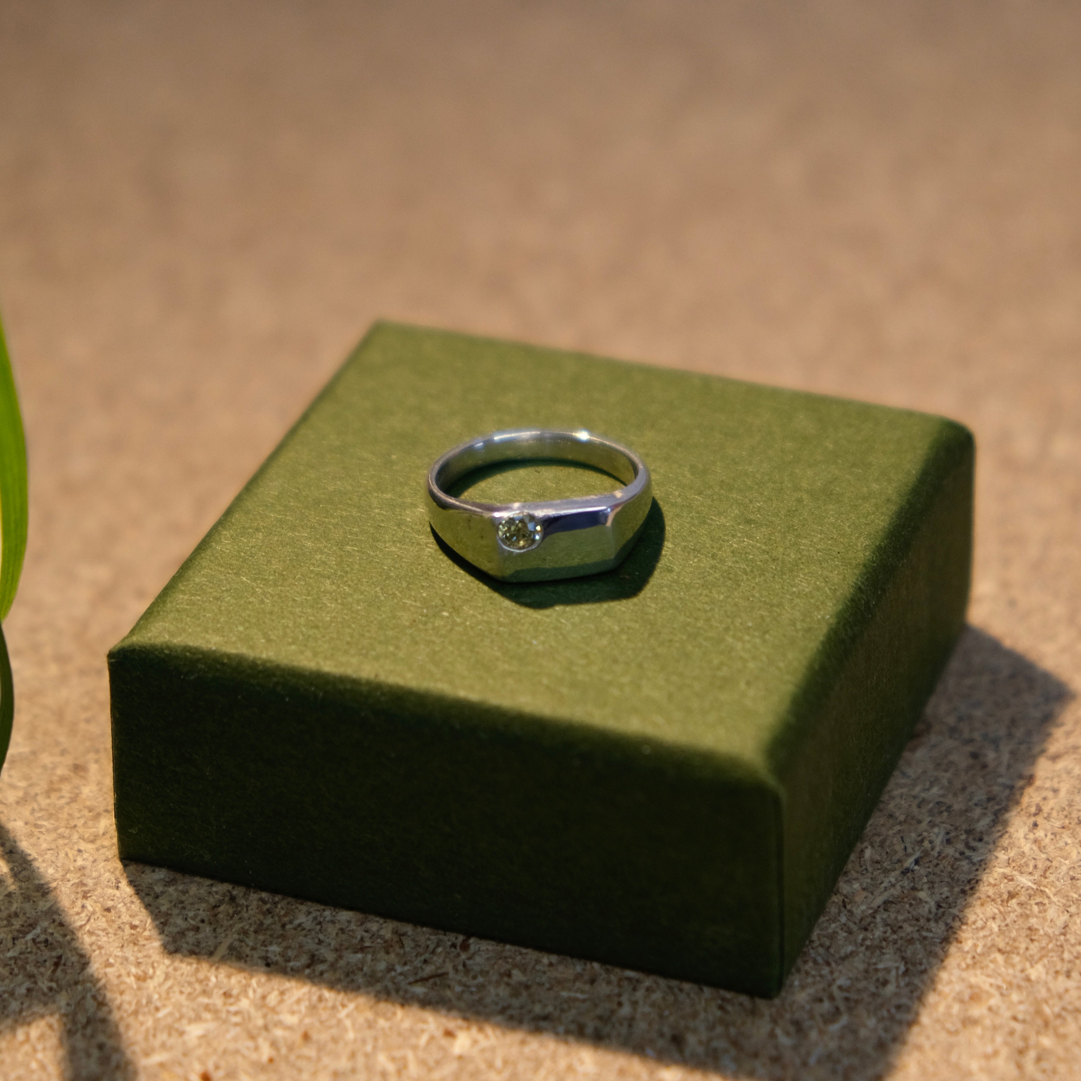 Lume Signet