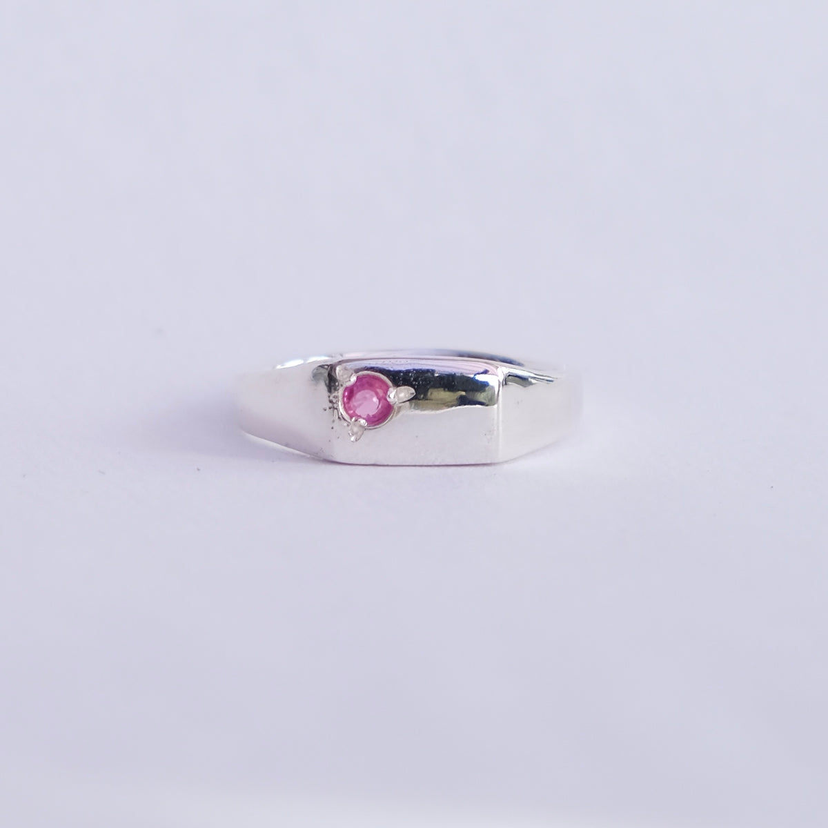 Lume Signet Ruby