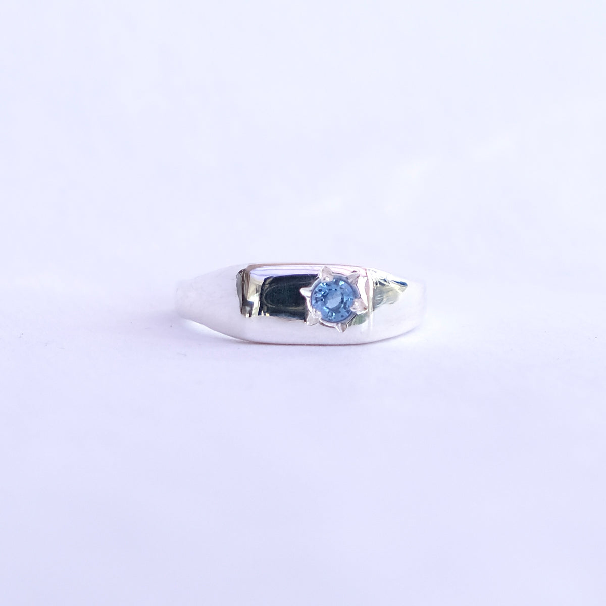 Lume Signet Sky Blue