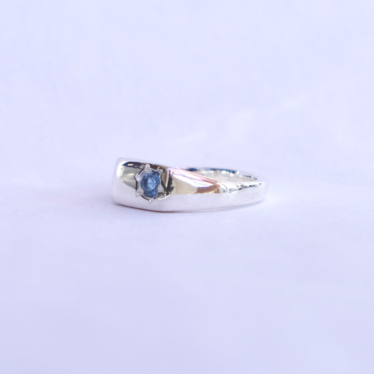 Lume Signet Sky Blue
