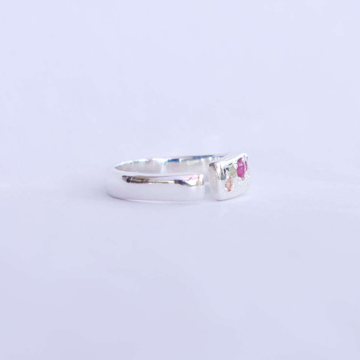 Lume Duo Signet Ruby + Champagne